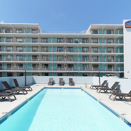 Howard Johnson By Wyndham Virginia Beach At The Beach Esterno foto