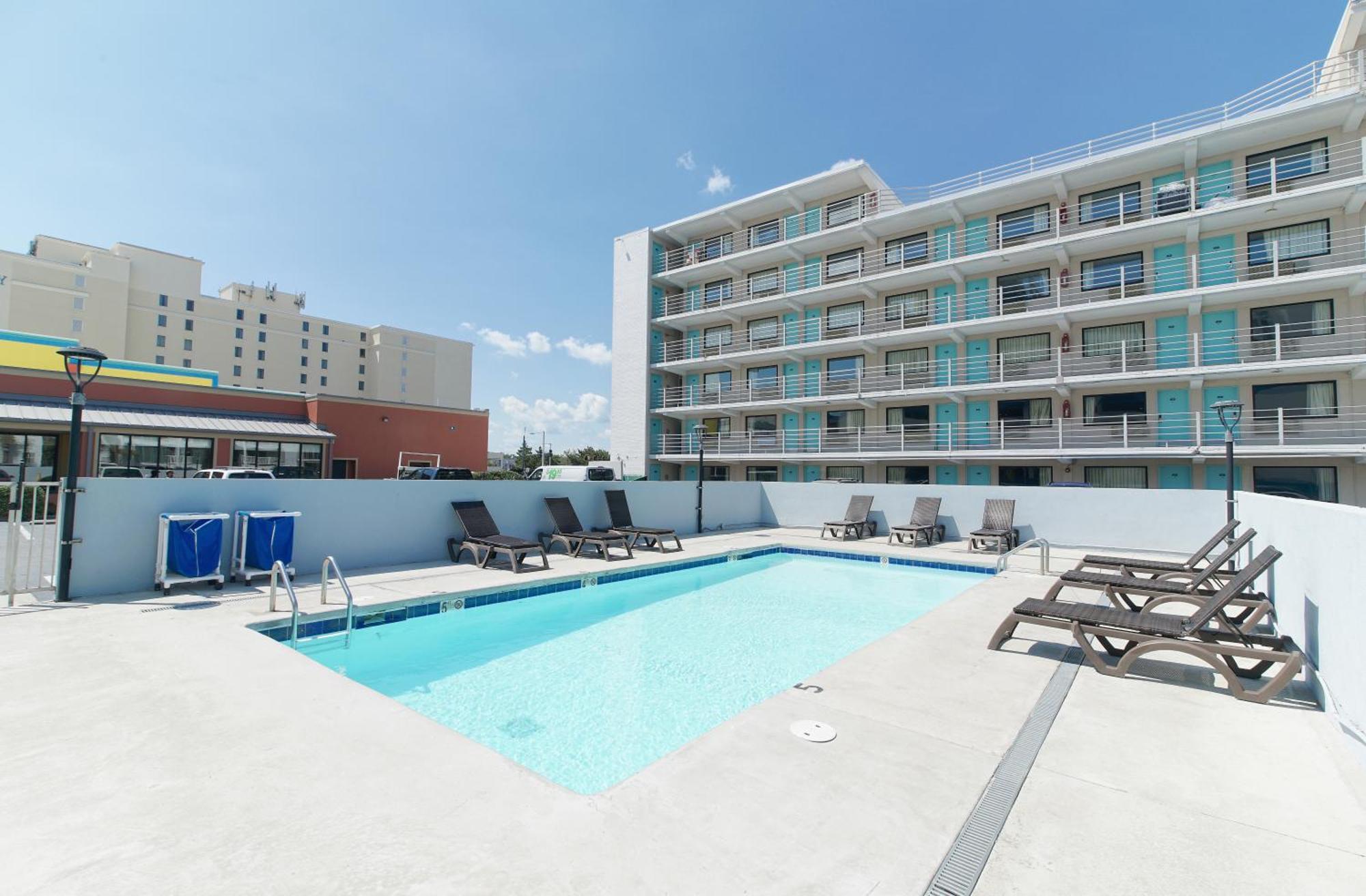 Howard Johnson By Wyndham Virginia Beach At The Beach Esterno foto