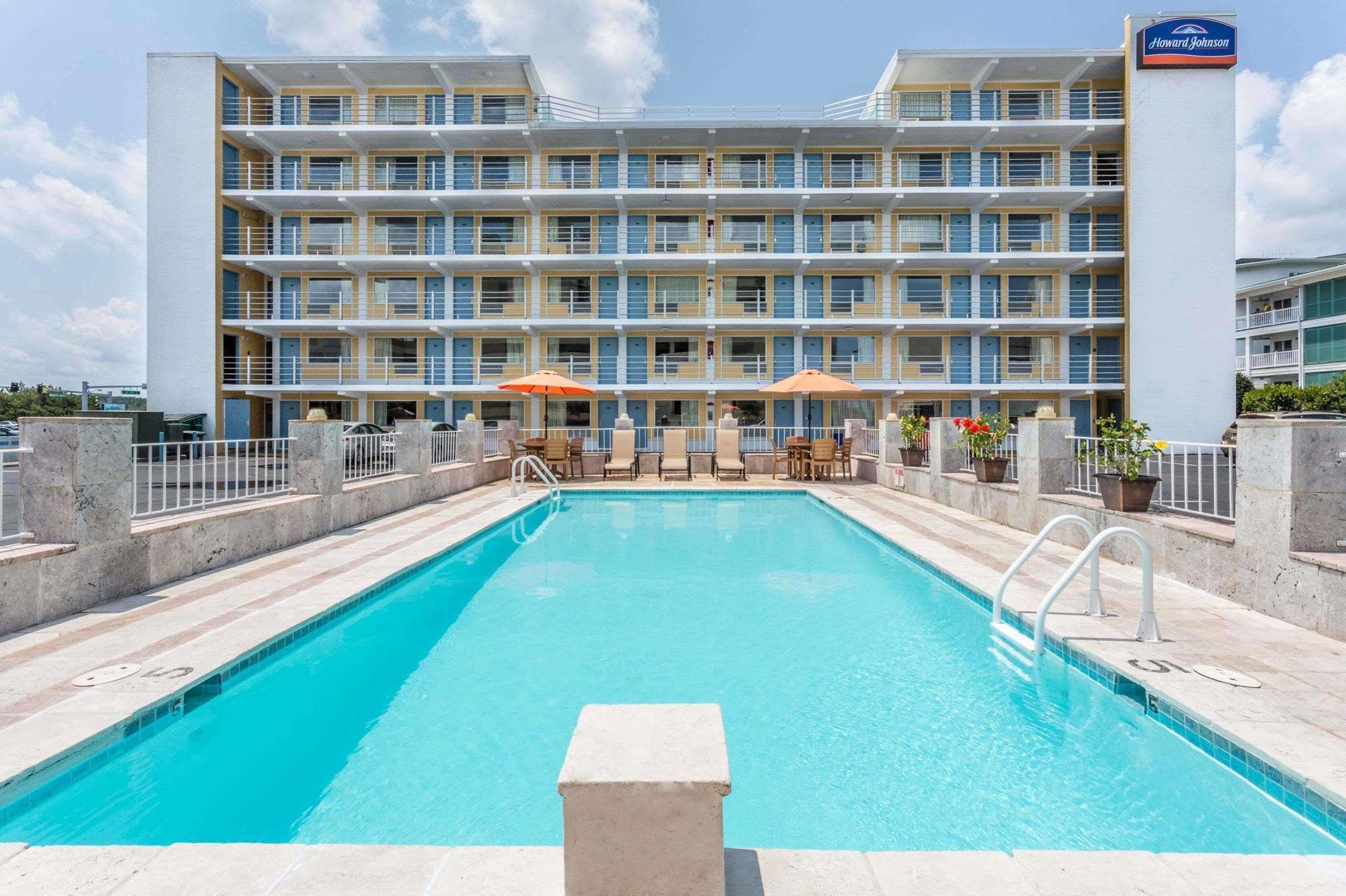 Howard Johnson By Wyndham Virginia Beach At The Beach Esterno foto